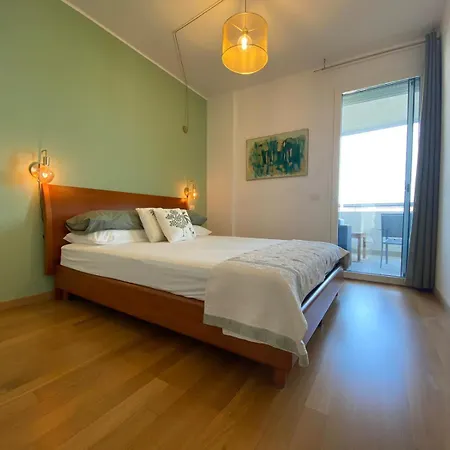 Casa Del Porto Πέζαρο